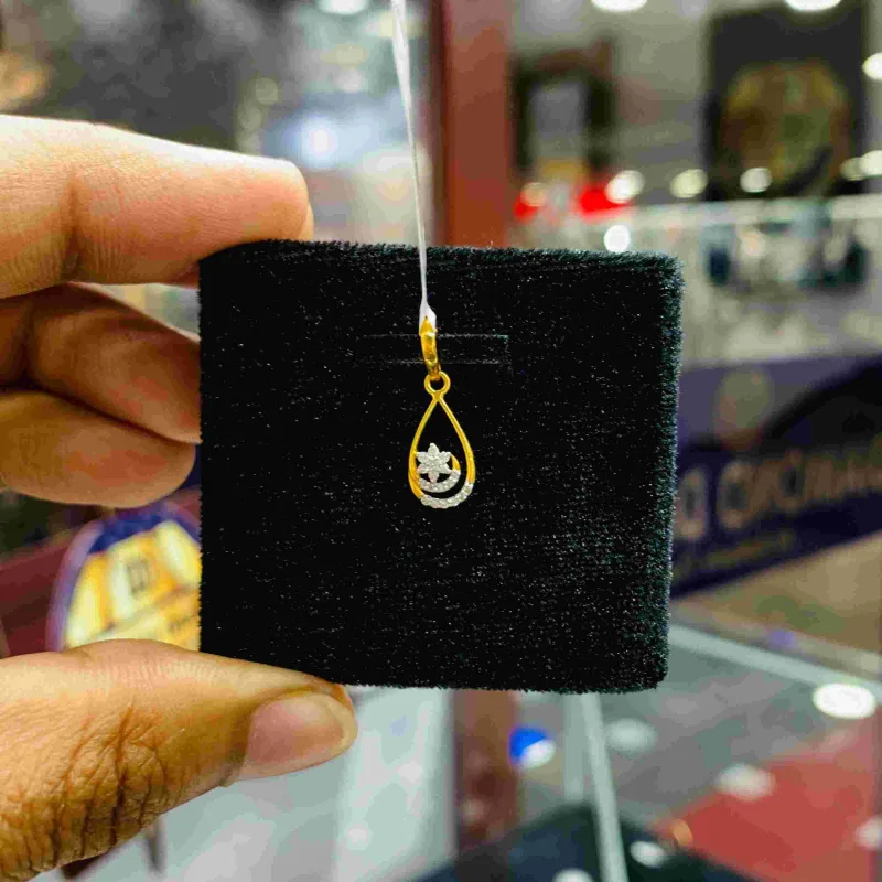 DIAMOND LOCKET