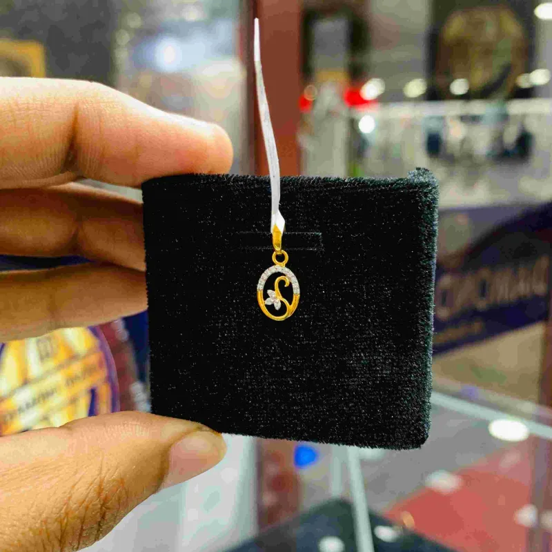 DIAMOND LOCKET