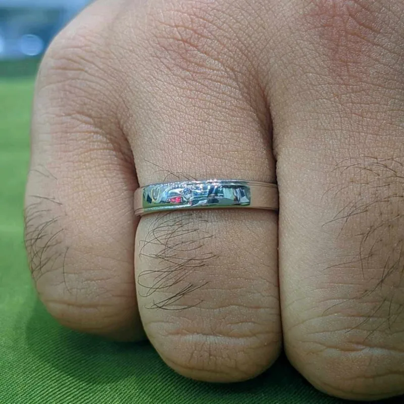 PLANTINUM RING